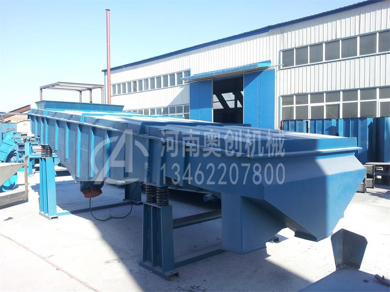 河沙泥砂專用直線振動篩選機(jī)使用操作注意以下幾點