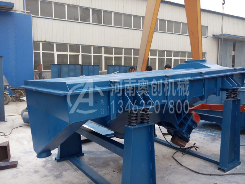 石灰粉分級(jí)專用直線振動(dòng)篩選機(jī)投料不均勻會(huì)造成哪些后果嗎？