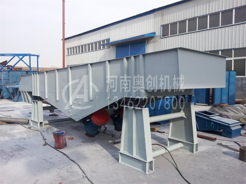 如何在振動(dòng)篩使用中實(shí)現(xiàn)更均勻的粒度是需要考慮的問(wèn)題