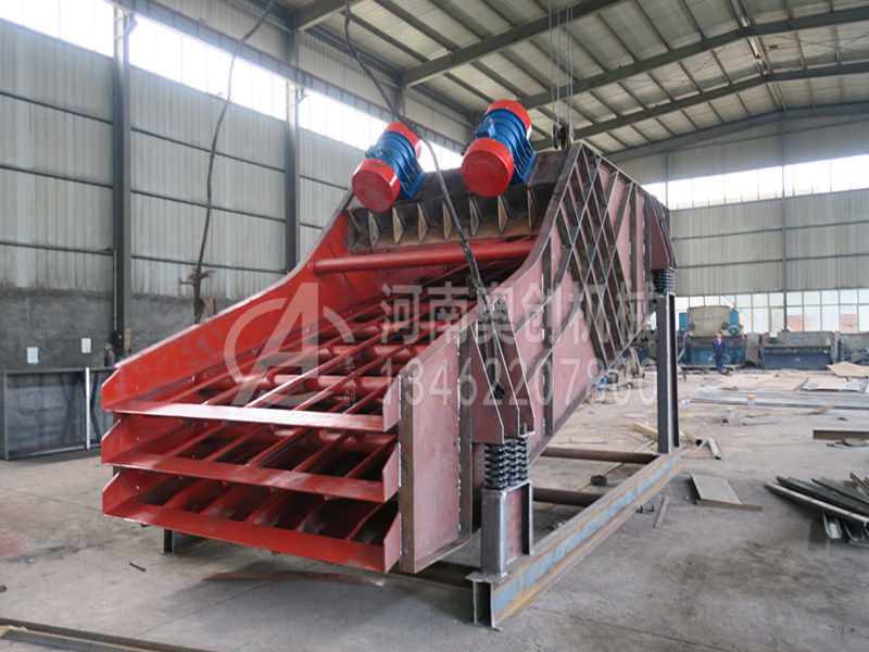 礦用振動(dòng)篩在篩分過程中有哪些因素會(huì)影響到篩分效率?