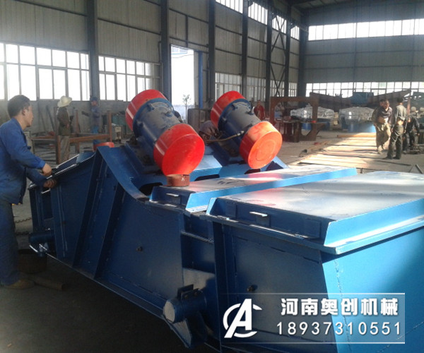 礦用振動篩振動電機(jī)防止螺絲松動的方法