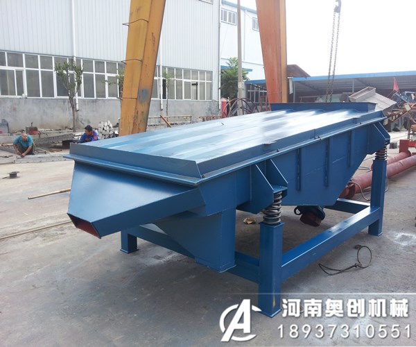 篩分石英砂振動(dòng)篩廠家一般是如何選型的？