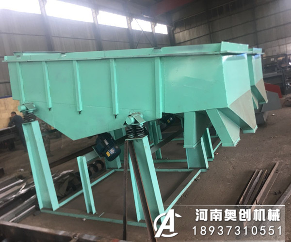 小型直線振動篩篩出來的物料不干凈怎么回事，改如何解決吶？?