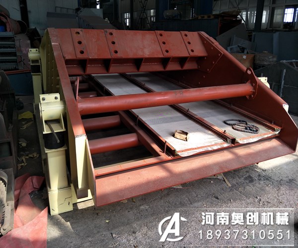 煤泥振動(dòng)脫水篩設(shè)備價(jià)格高低不等為什么會(huì)有這樣的差距？