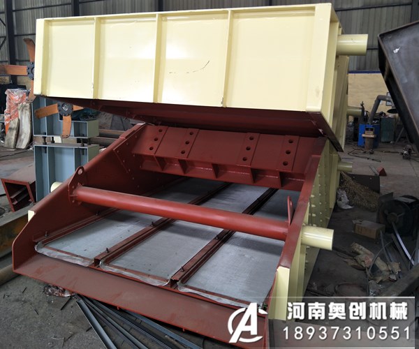 煤泥振動(dòng)脫水篩設(shè)備價(jià)格高低不等為什么會(huì)有這樣的差距？