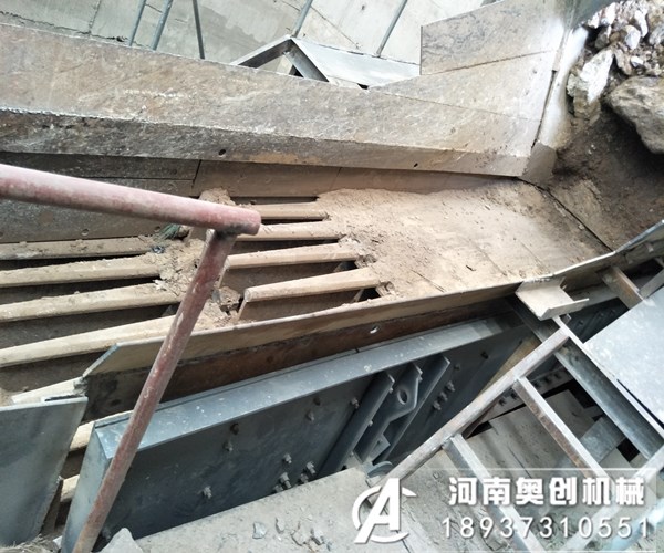 鐵礦石棒條振動(dòng)篩