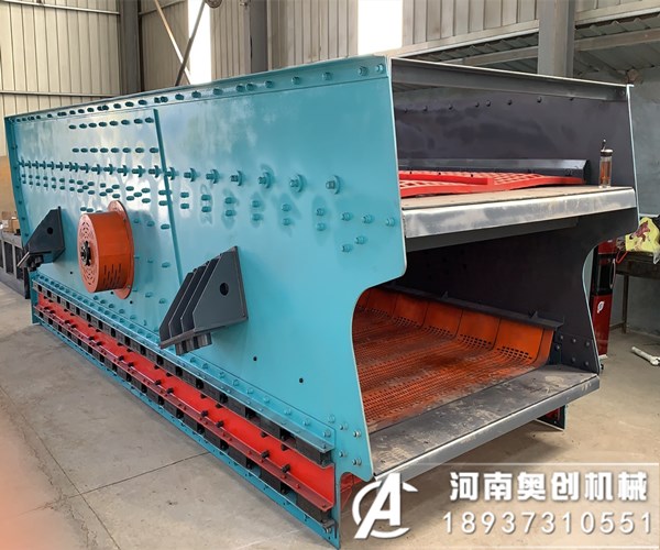 礦用圓振動(dòng)篩選擇電機(jī)功率的時(shí)候選擇的時(shí)候是不是比較大？