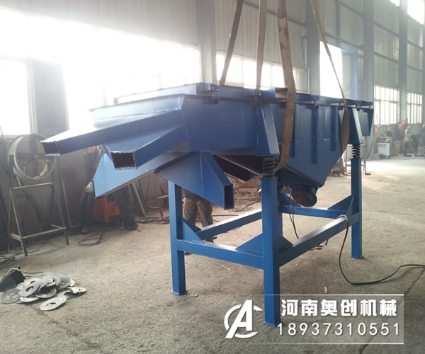 影響直線振動(dòng)篩篩分效率的有哪些原因？