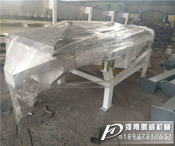 不銹鋼直線(xiàn)振動(dòng)篩一般應(yīng)用到哪些行業(yè)當(dāng)中？